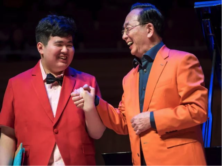 世界自闭症日，利来w66未来艺术家刘明康与他的朋友们温情奏响“音乐与梦想”慈善音乐会